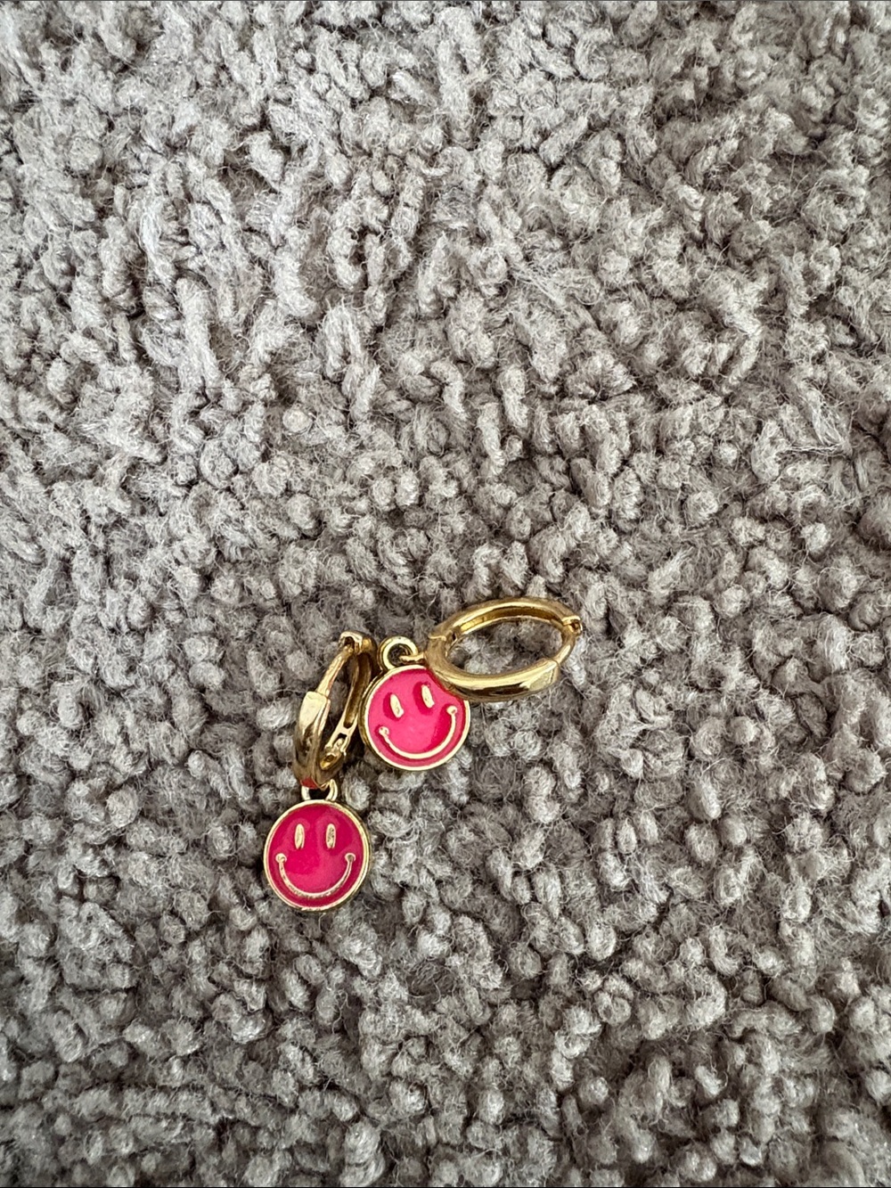 Gold-Tone Hoop Earrings with Pink Smiley Charms preppy (never used)